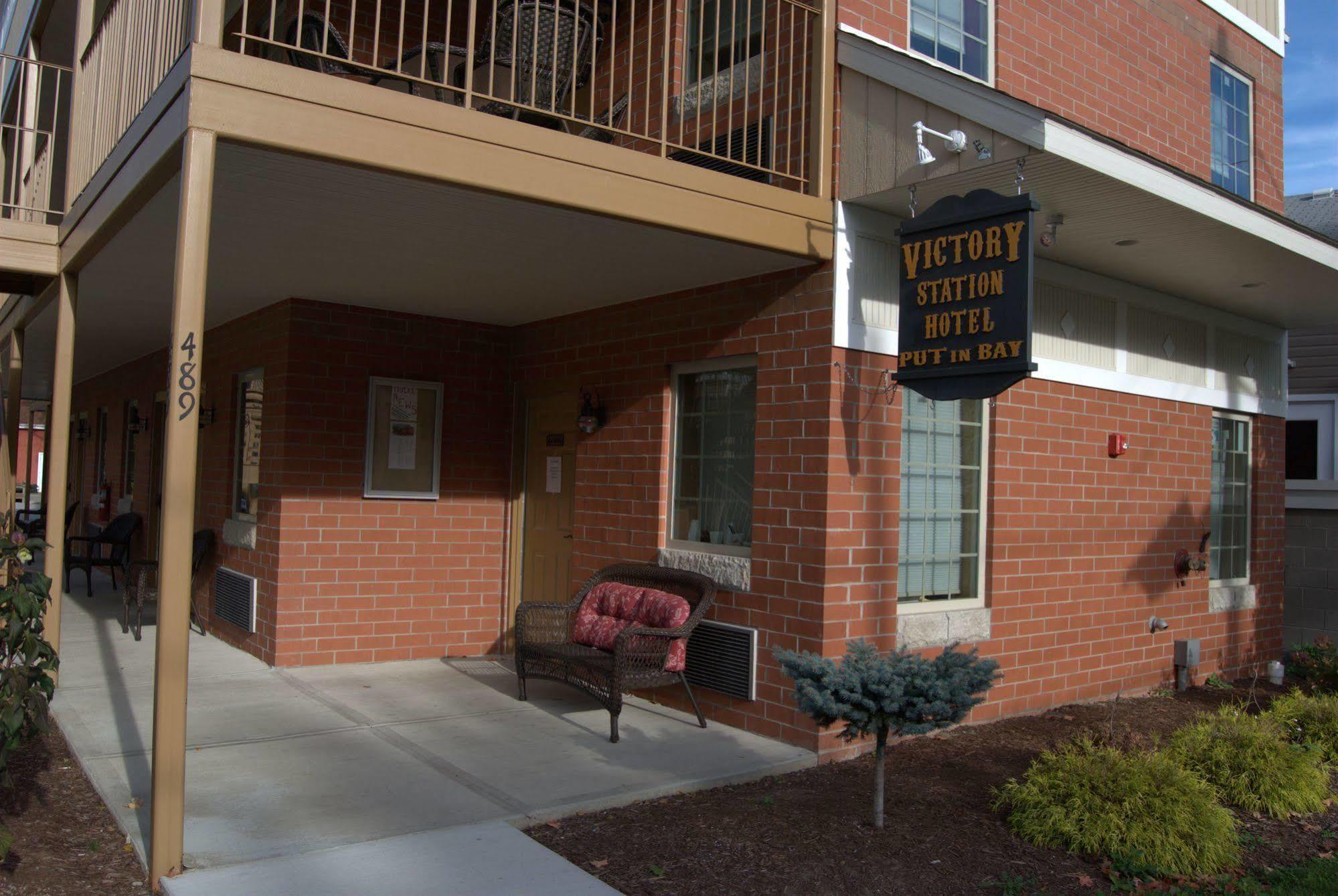 Put-In-Bay Victory Station Hotel Buitenkant foto
