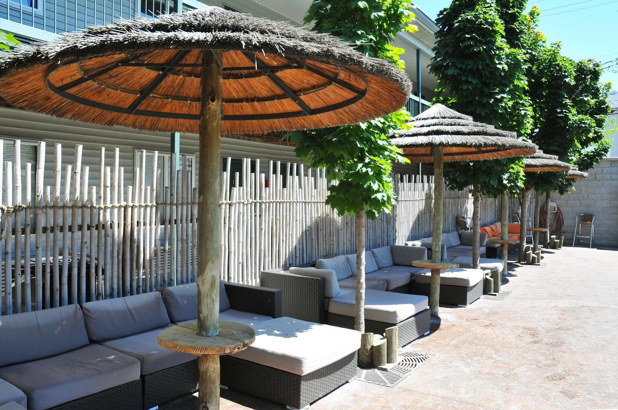 Put-In-Bay Victory Station Hotel Buitenkant foto