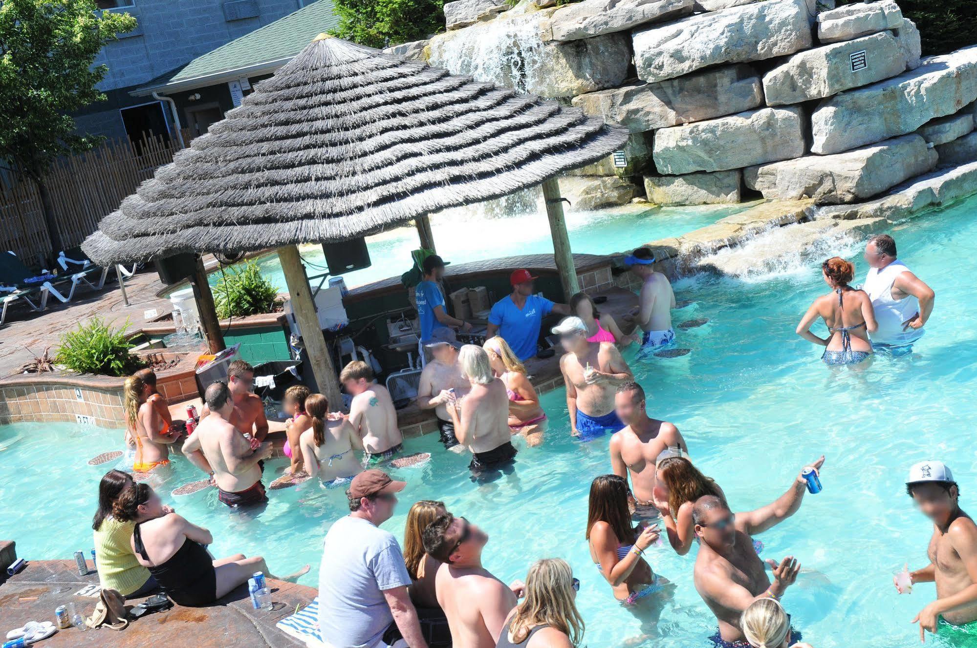 Put-In-Bay Victory Station Hotel Buitenkant foto